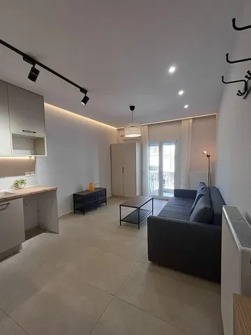 Oturma odası; doğal ışık, modern stil, fayans zemin