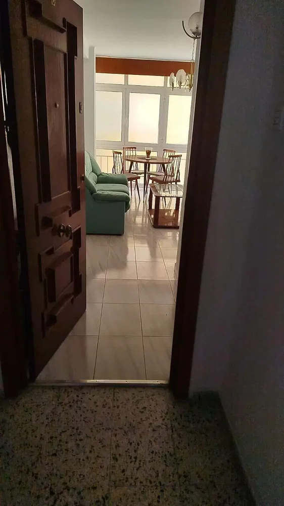 Dnevna soba; pločice, prirodno svjetlo