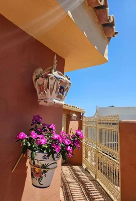 Balkon; doğal ışık, rustik stil
