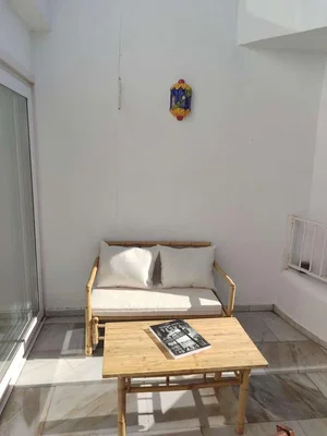 Balkon; doğal ışık, fayans zemin