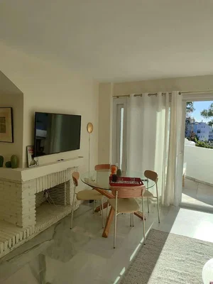 Oturma odası; manzara, doğal ışık