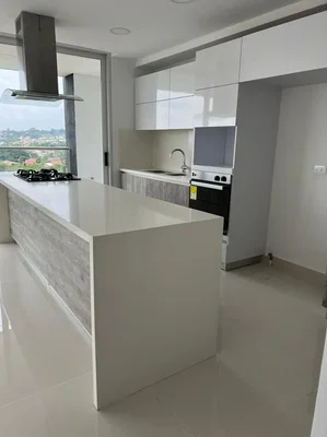 Cuisine; électroménager, vue, carrelage, lumière naturelle