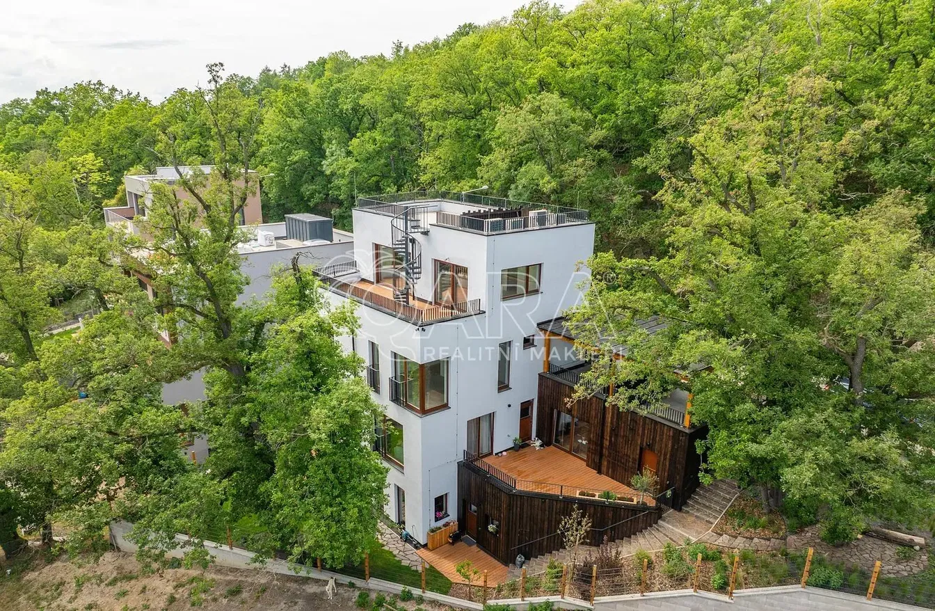 Haus und umgebung; blick