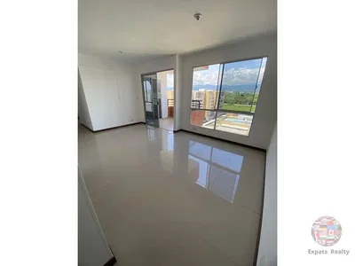Salon; vue, carrelage, lumière naturelle