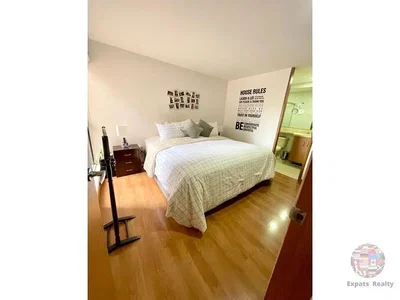 Chambre; parquet, lumière naturelle, style moderne