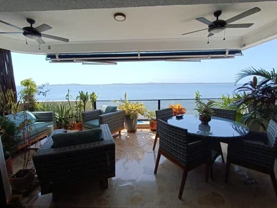 Terrasse; vue, lumière naturelle