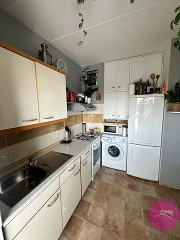 Küche; küchengeräte, fliesenboden