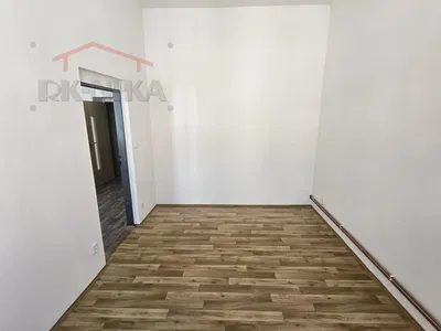 Sonstiges; holzboden, tageslicht, renoviert
