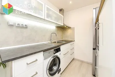 Cucina; elettrodomestici, ristrutturato, luce naturale, stile moderno