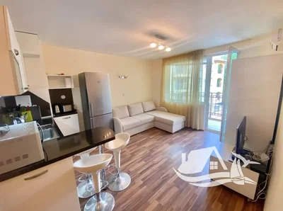 Salon; électroménager, vue, parquet, lumière naturelle