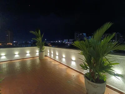 Terrasse; vue, lumière naturelle