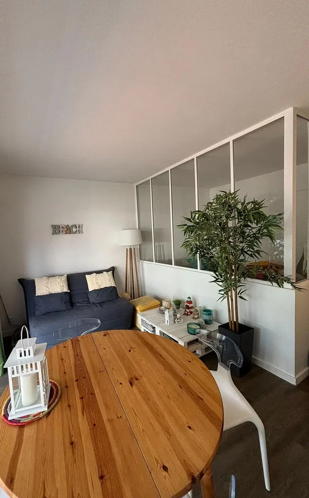 Дневна соба; природно светло, модерни стил