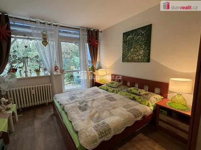 Bedroom; natural light, modern style