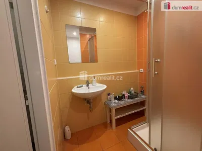 Badezimmer; fliesenboden