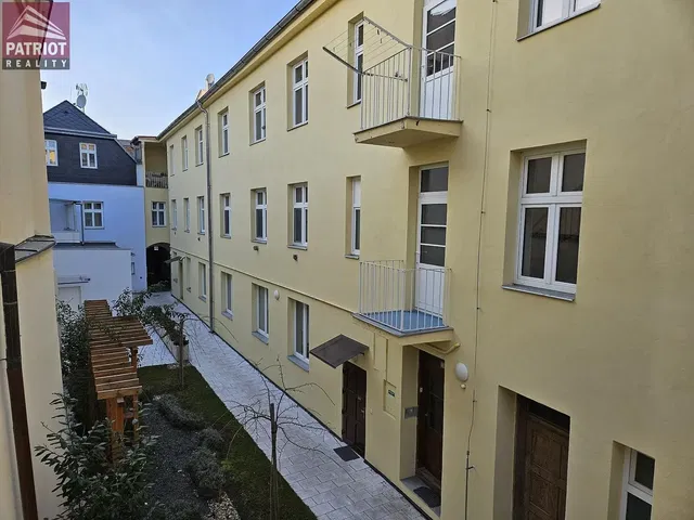 House and surroundings