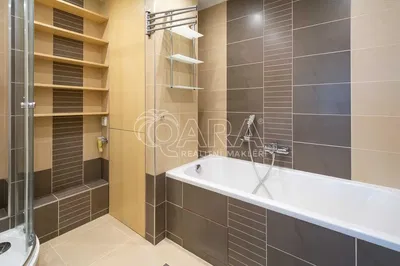 Badezimmer; fliesenboden, renoviert, tageslicht, moderner stil