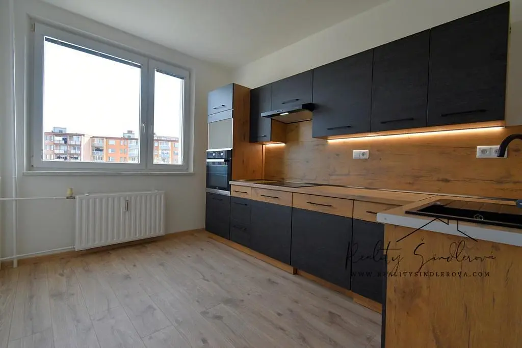 Cuisine; électroménager, vue, lumière naturelle, style moderne, parquet