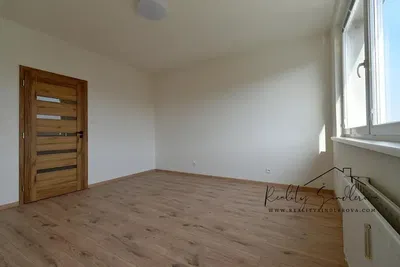 Chambre; parquet, lumière naturelle