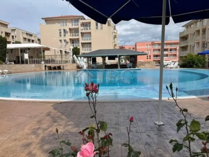 Кућа и околина; поглед, природно светло