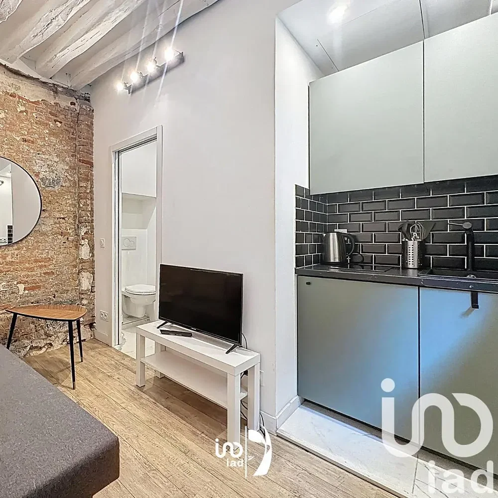 Mutfak; ahşap zemin, modern stil