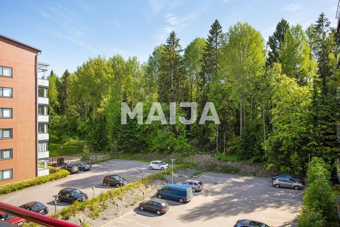 أخرى; إطلالة