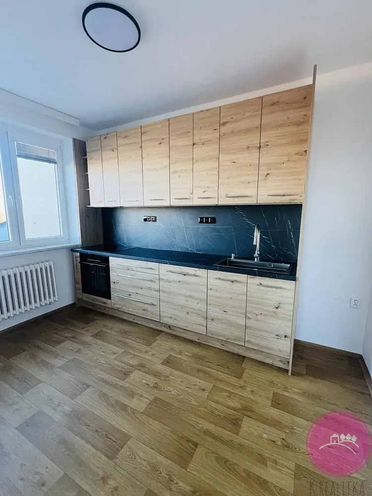 Küche; küchengeräte, tageslicht, moderner stil