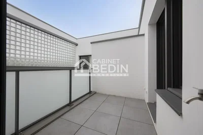 Balkon; fayans zemin