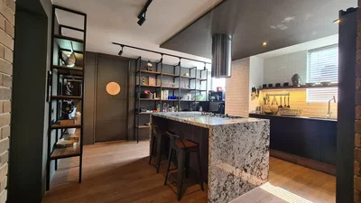Cuisine; électroménager, lumière naturelle, style moderne