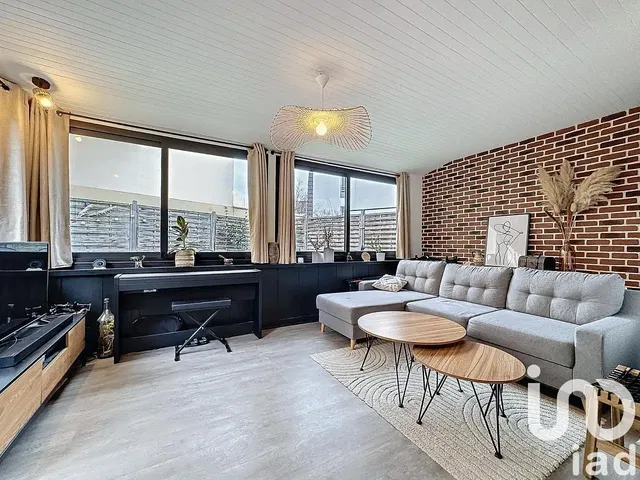 Obývací pokoj; přirozené světlo, moderní styl