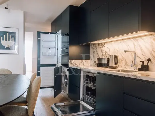 Mutfak; mutfak aletleri, modern stil, doğal ışık