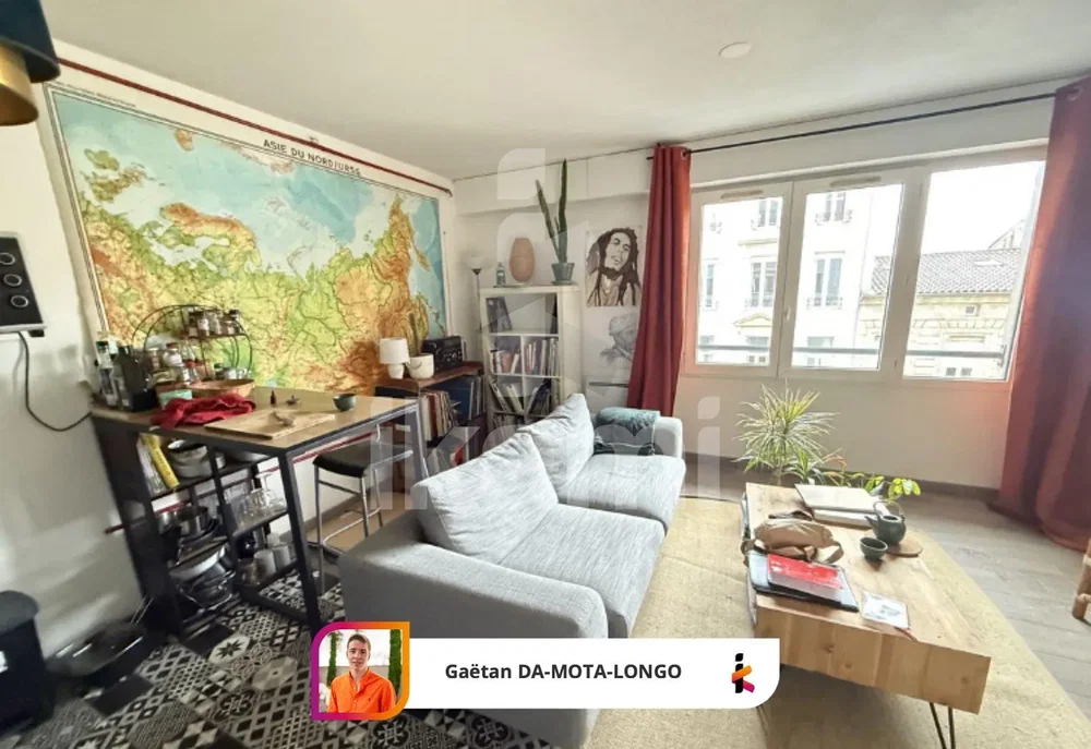 Oturma odası; manzara, doğal ışık, modern stil