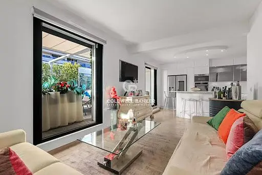 Oturma odası; manzara, doğal ışık, modern stil