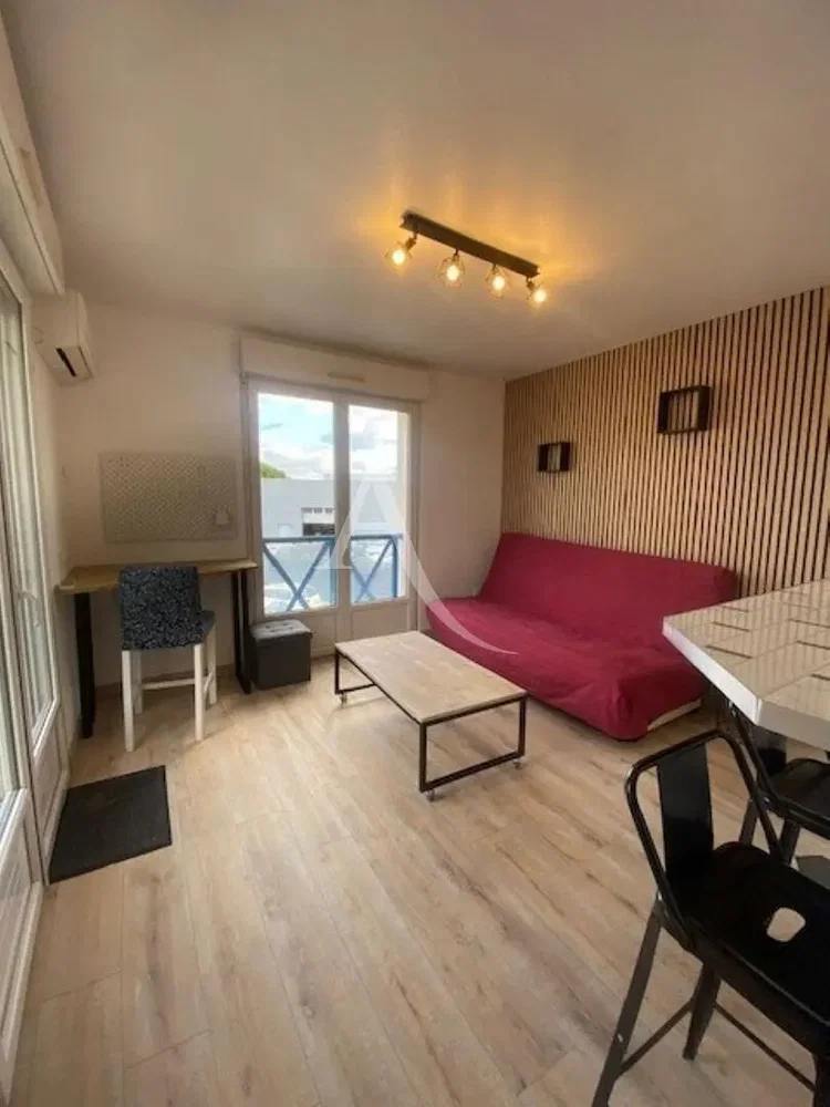 Salon; vue, lumière naturelle