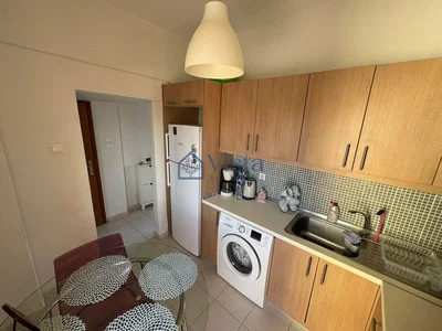 Kuhinja; kuhinjski aparati, pločice