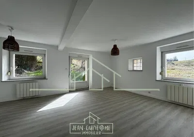 Σαλόνι; θέα, φυσικό φως, πλακάκια