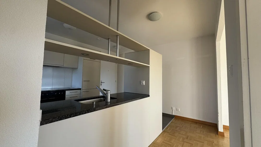 Küche; küchengeräte, holzboden, tageslicht