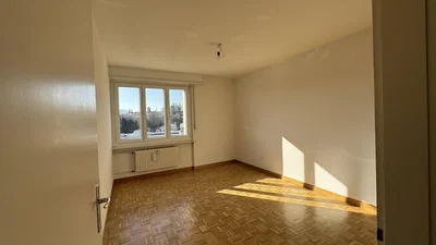 Schlafzimmer; blick, holzboden, tageslicht