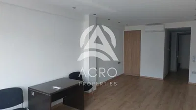 Остало; дрвени под, природно светло