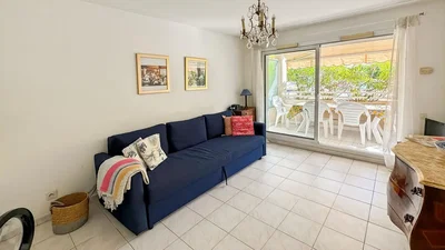 Дневна соба; поглед, природно светло