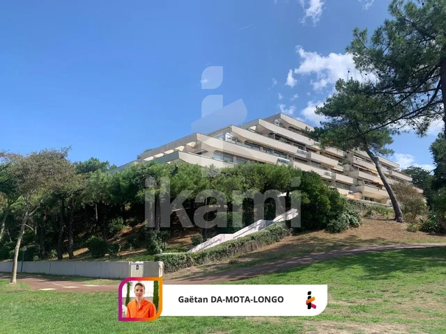 Casa e arredores; vista