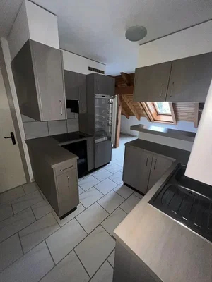 Küche; küchengeräte, fliesenboden