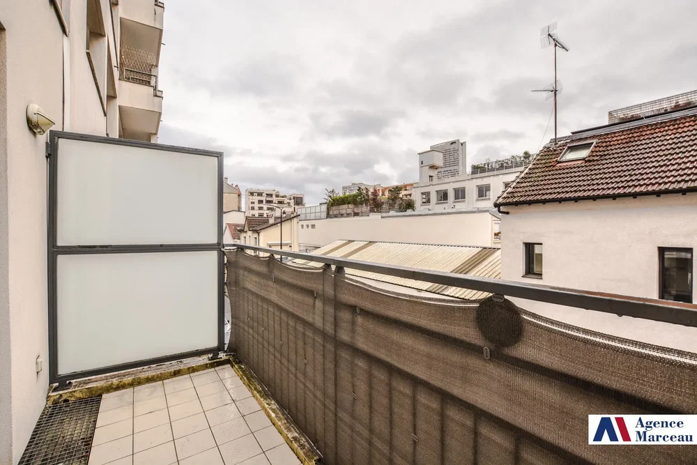 Balkon; manzara, fayans zemin