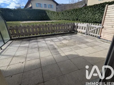 Teras; fayans zemin, manzara