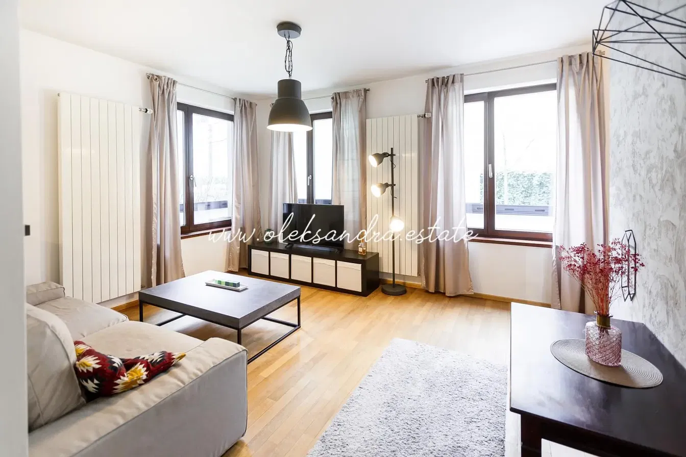 Wohnzimmer; tageslicht, moderner stil