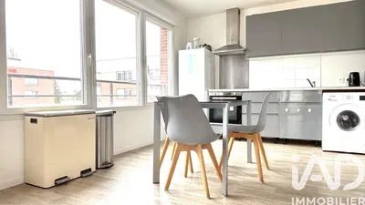 Mutfak; mutfak aletleri, manzara, doğal ışık