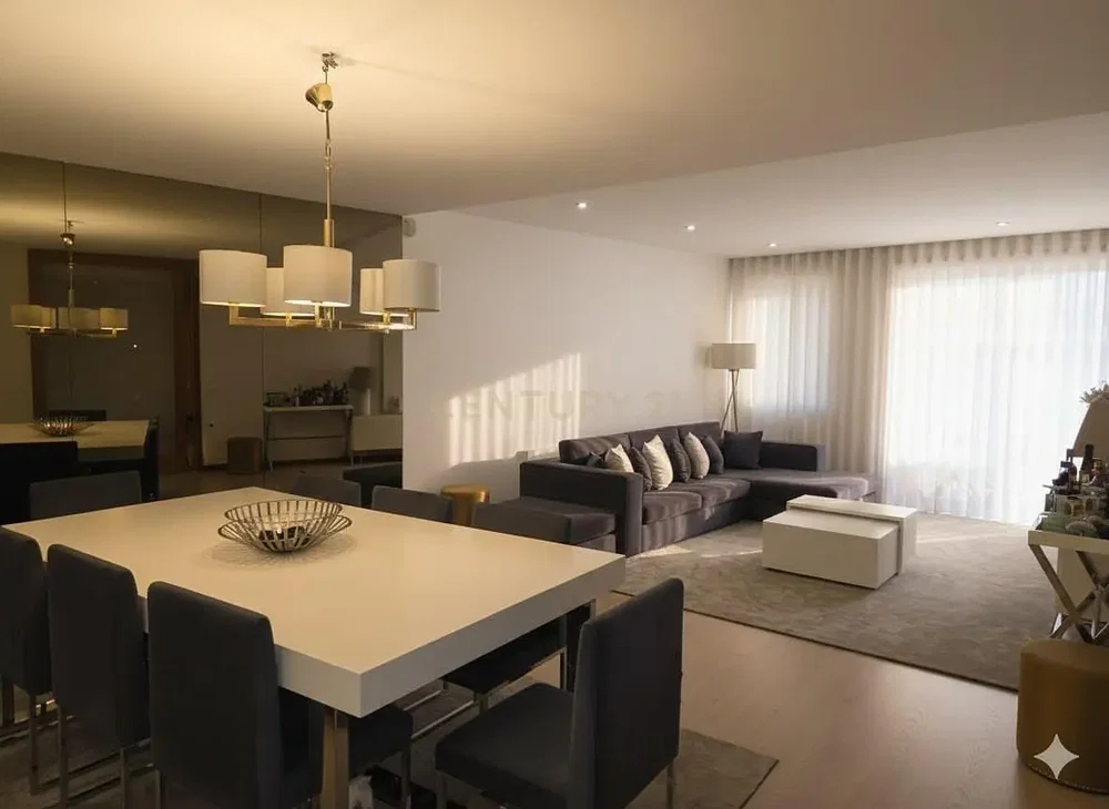 Oturma odası; doğal ışık, modern stil