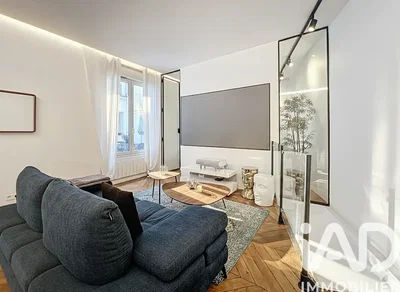 Salon; lumière naturelle, style moderne, parquet