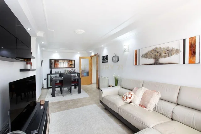 Living room; natural light, modern style, tile floor