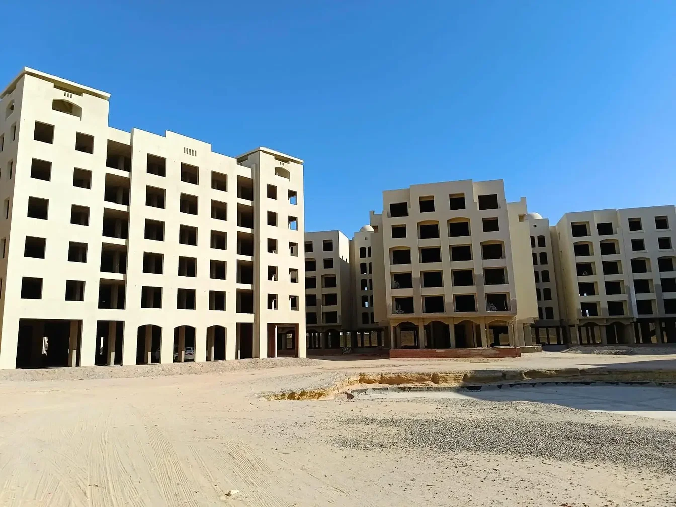 المنزل والمناطق المحيطة