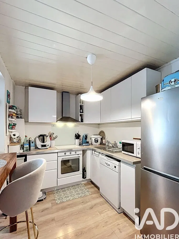 Mutfak; mutfak aletleri, tadilatlı, doğal ışık, modern stil, fayans zemin